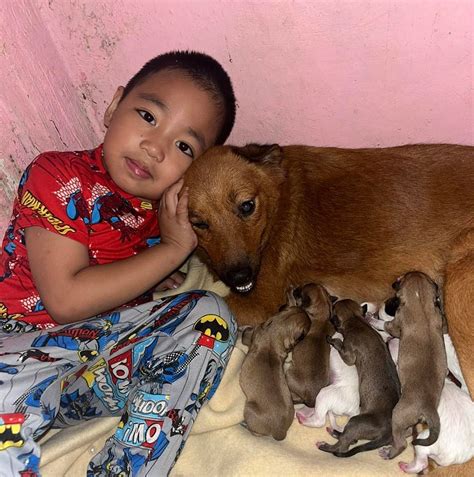 iniyot ko si nanay|Sikat daw sya sa school nila nagkaron ng scandal.